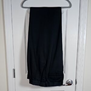 L.L. Bean Men's Comfort Waist Black Pleated/Cuffed Casual Pants Size 35/32